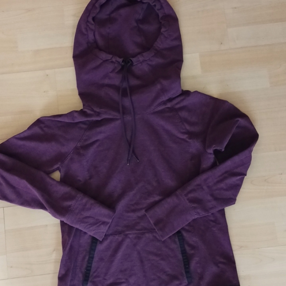 Athleta M sweatshirt